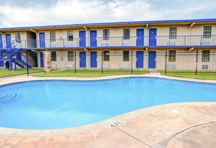 فندق Rodeway Inn New Braunfels