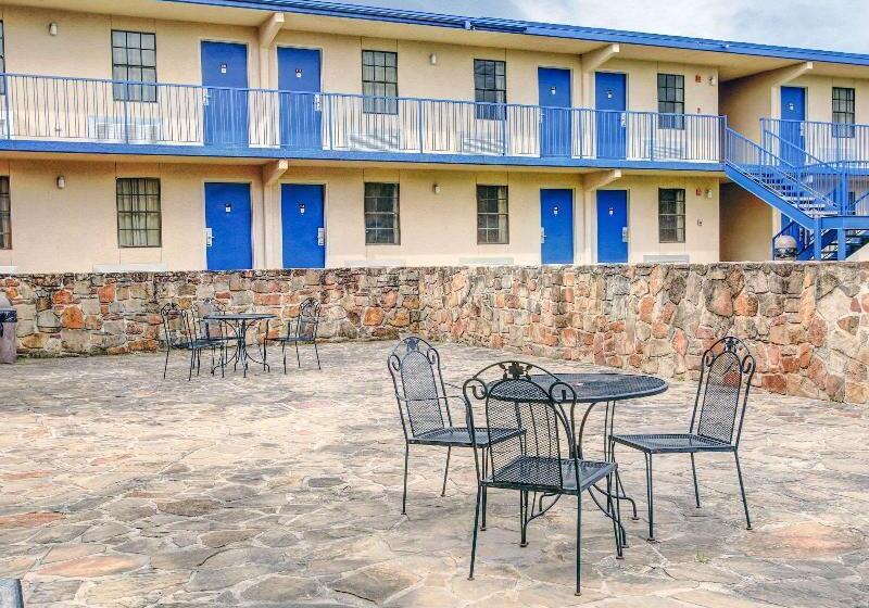 فندق Rodeway Inn New Braunfels