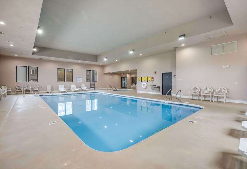 فندق Comfort Suites Stevens Point