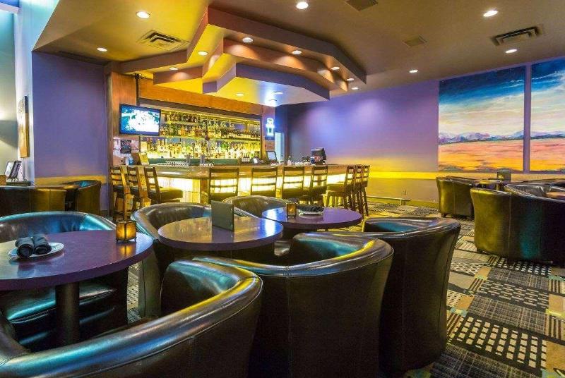 Royal Hotel West Edmonton, Trademark Collection By Wyndham