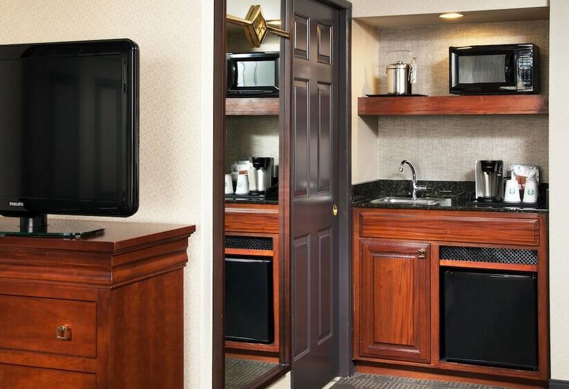 فندق Sheraton Fairplex Suites & Conference Center