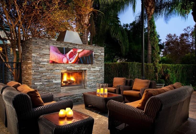 فندق Sheraton Fairplex Suites & Conference Center