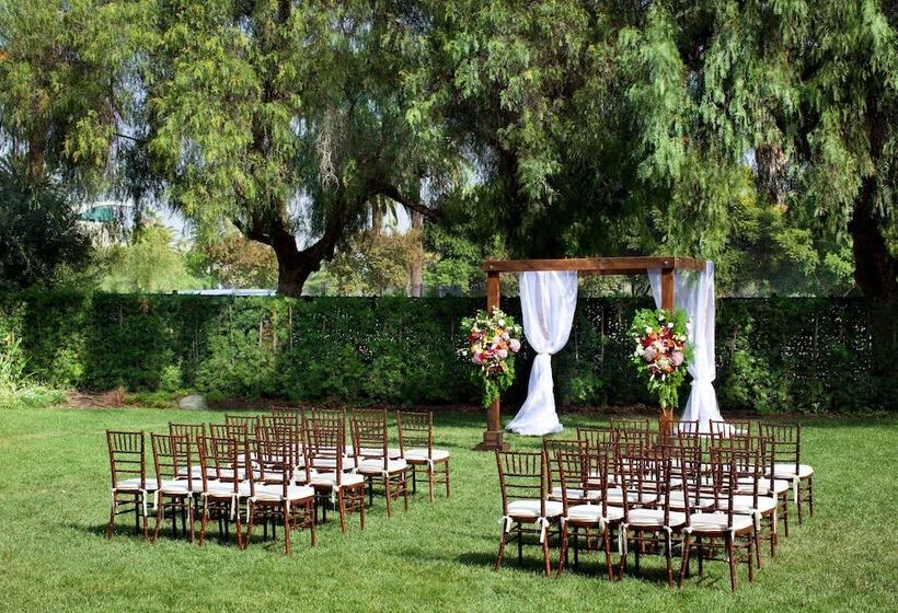 فندق Sheraton Fairplex Suites & Conference Center