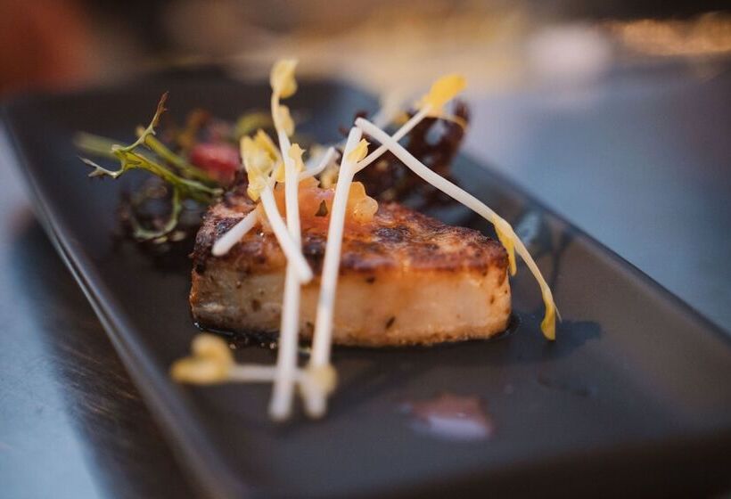 فندق Sheraton Fairplex Suites & Conference Center