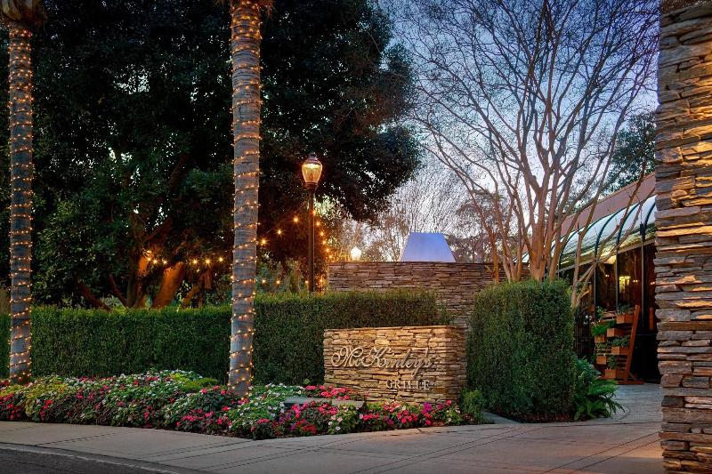 فندق Sheraton Fairplex Suites & Conference Center