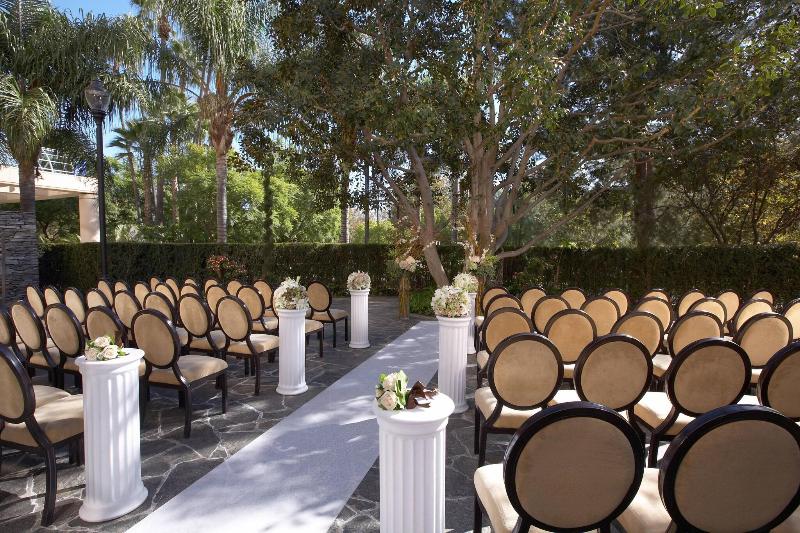 فندق Sheraton Fairplex Suites & Conference Center