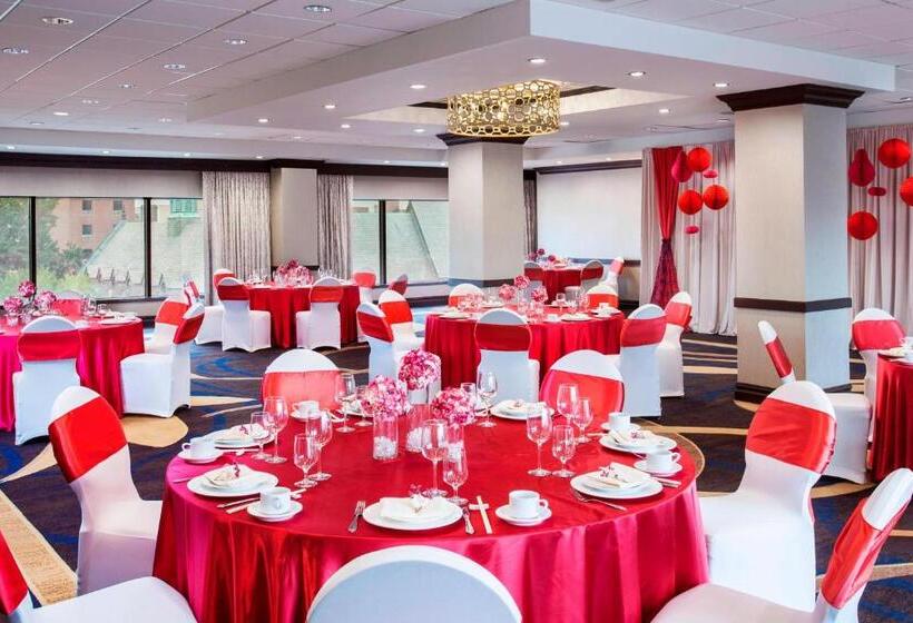 فندق Sheraton Laguardia East