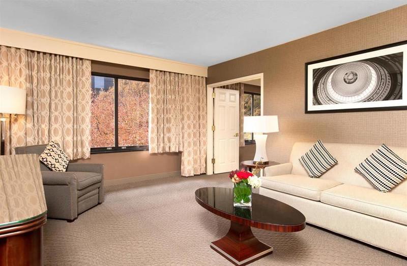 호텔 Sheraton Reston