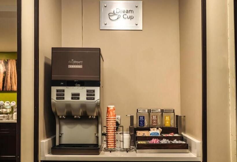 ホテル Sleep Inn & Suites Omaha Airport