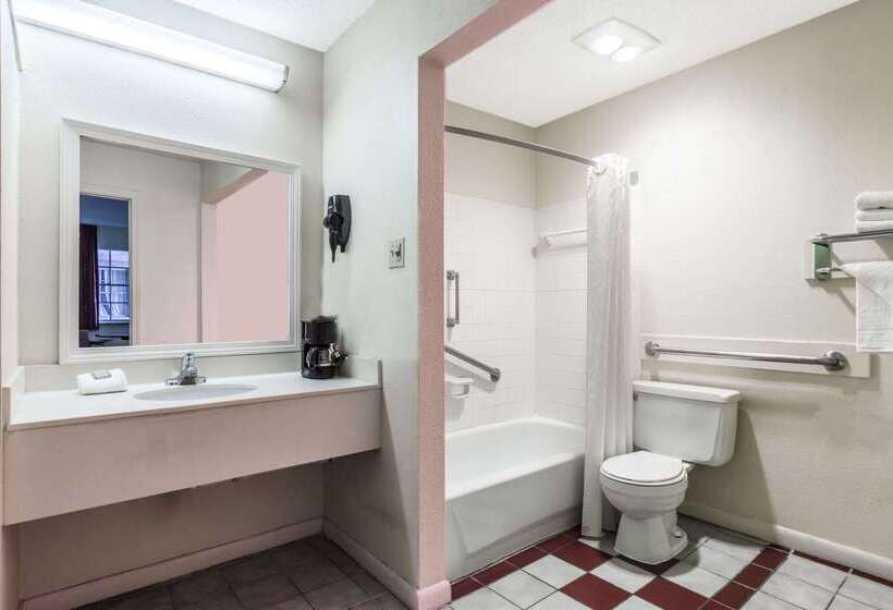 호텔 Super 8 By Wyndham New Orleans