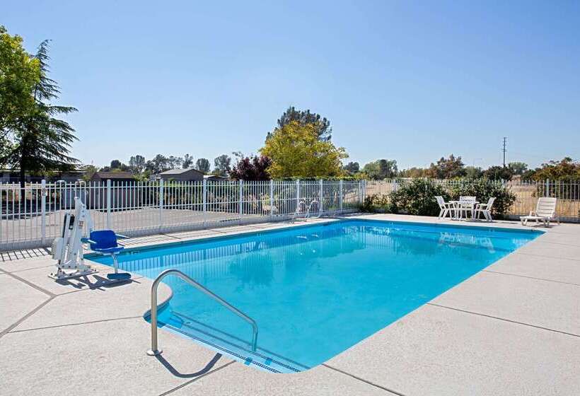 فندق Super 8 By Wyndham Oroville