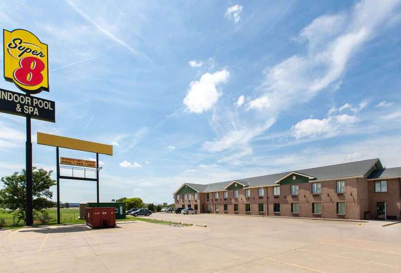 Отель Super 8 By Wyndham Salina I70
