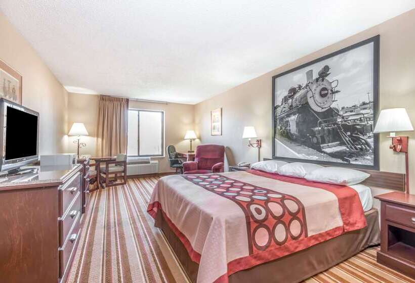 Отель Super 8 By Wyndham Salina I70