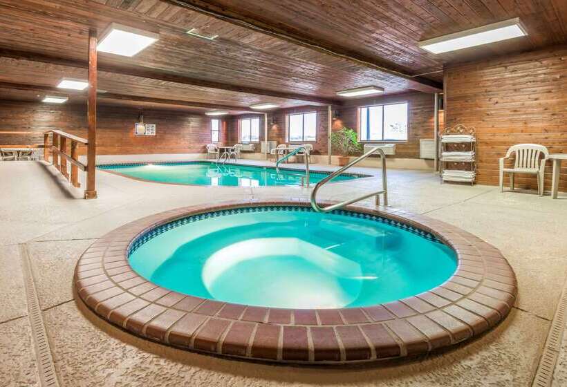 Отель Super 8 By Wyndham Salina I70