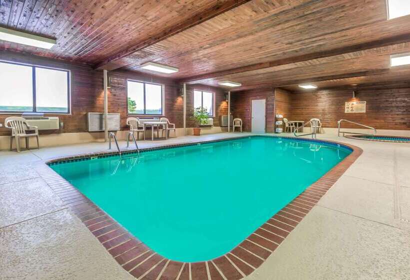 Отель Super 8 By Wyndham Salina I70