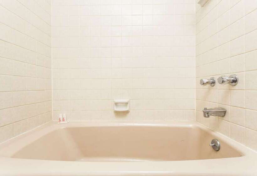 Отель Super 8 By Wyndham Wendover