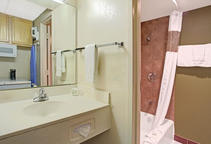 Отель Super 8 By Wyndham Wheat Ridge/denver West