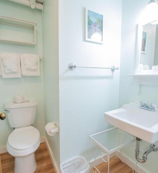 فندق Terrace Inn And 1911 Restaurant