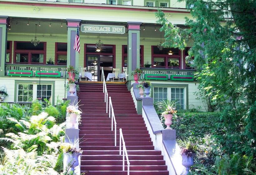 בית מלון כפרי Terrace Inn And 1911 Restaurant