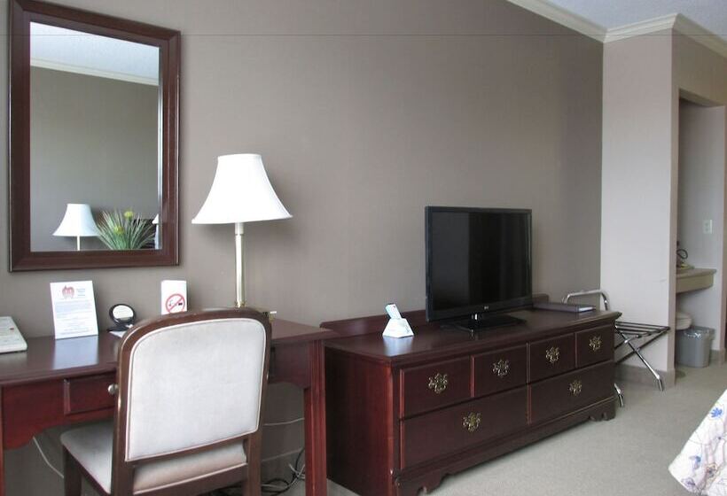 Отель The Fredericton Inn