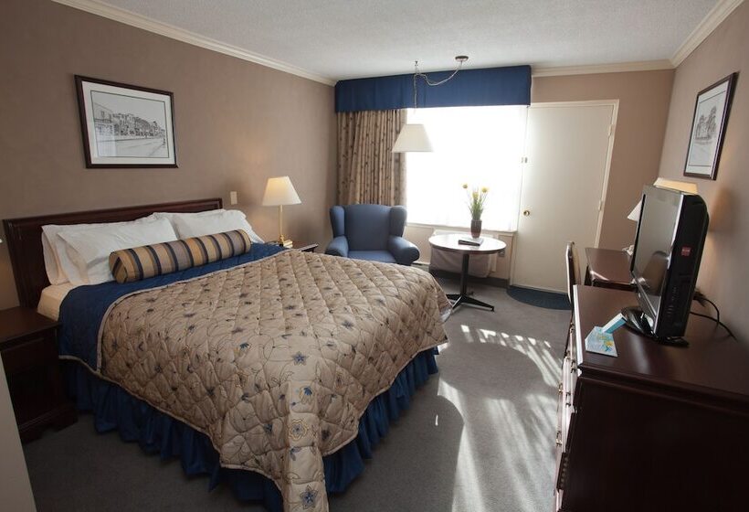 Отель The Fredericton Inn