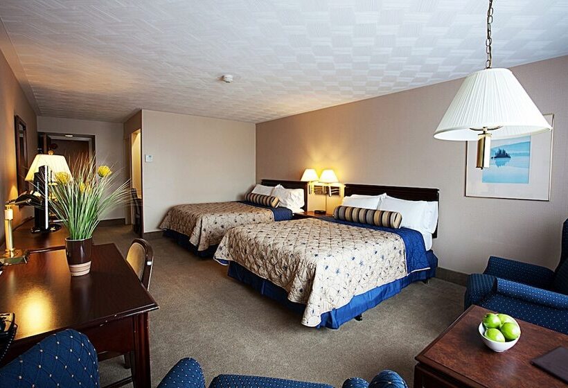 호텔 The Fredericton Inn