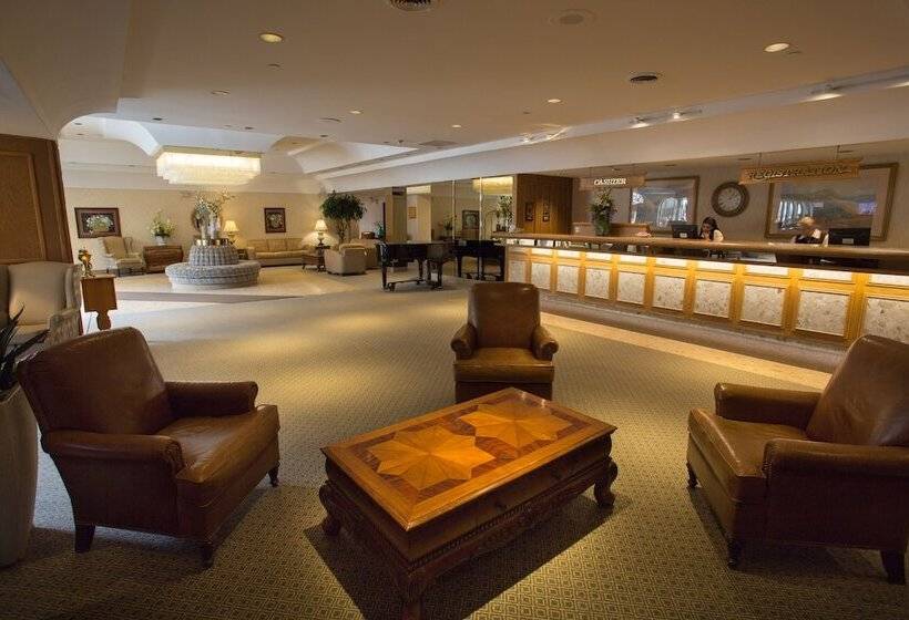 호텔 The Fredericton Inn