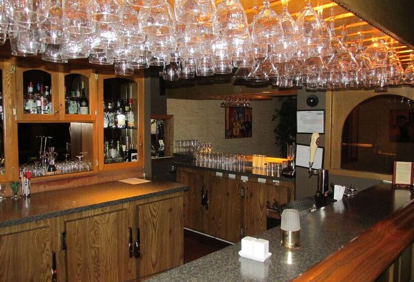 ホテル The Fredericton Inn