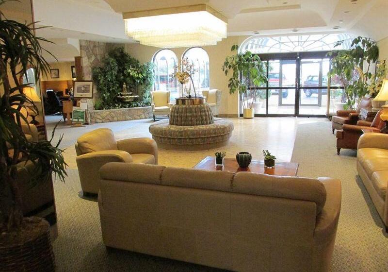 ホテル The Fredericton Inn