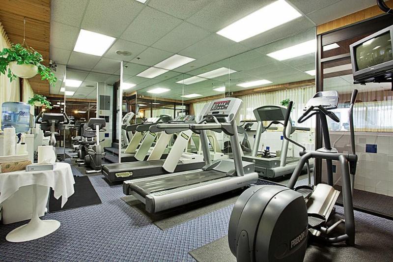 هتل The Fredericton Inn