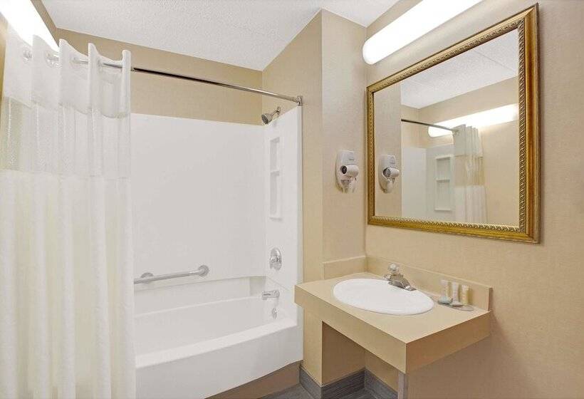 فندق Travelodge By Wyndham Parsippany