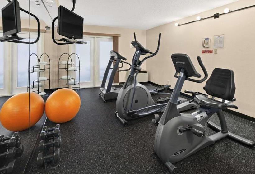 Отель Travelodge Suites By Wyndham Halifax Dartmouth