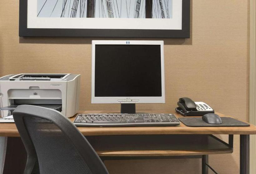 Отель Travelodge Suites By Wyndham Halifax Dartmouth