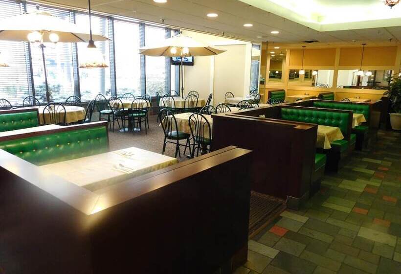 Отель West Gate Inn Nyack