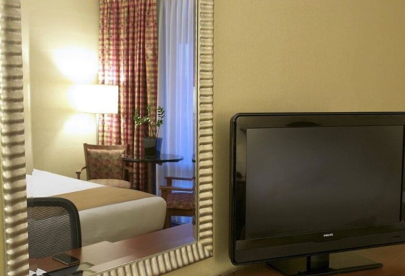 Отель West Gate Inn Nyack