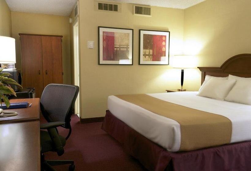 Отель West Gate Inn Nyack