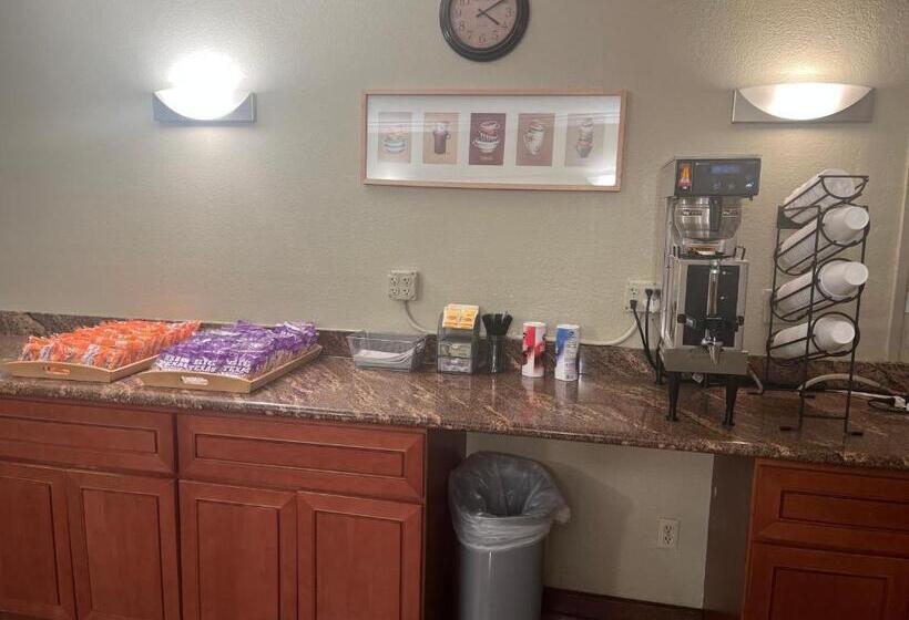 호텔 Western Inn Lakewood