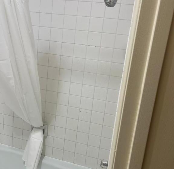 호텔 Western Inn Lakewood