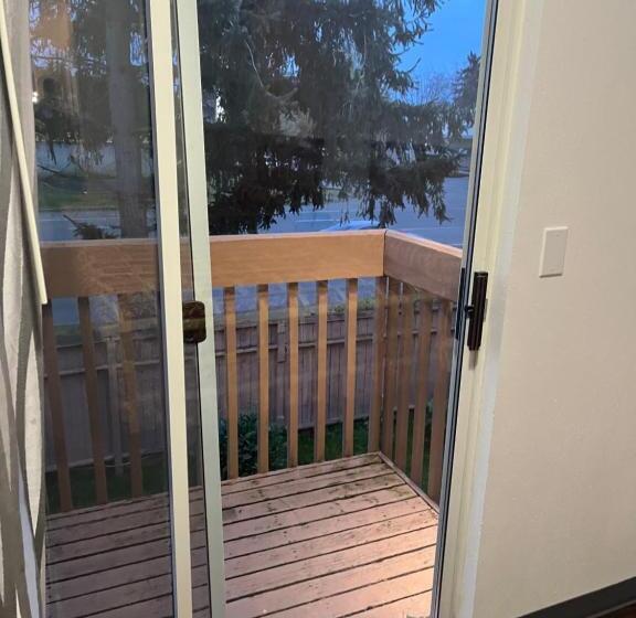 호텔 Western Inn Lakewood