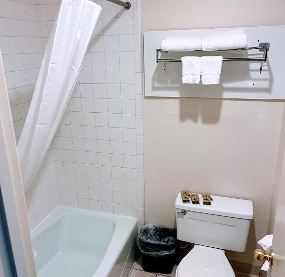 호텔 Western Inn Lakewood