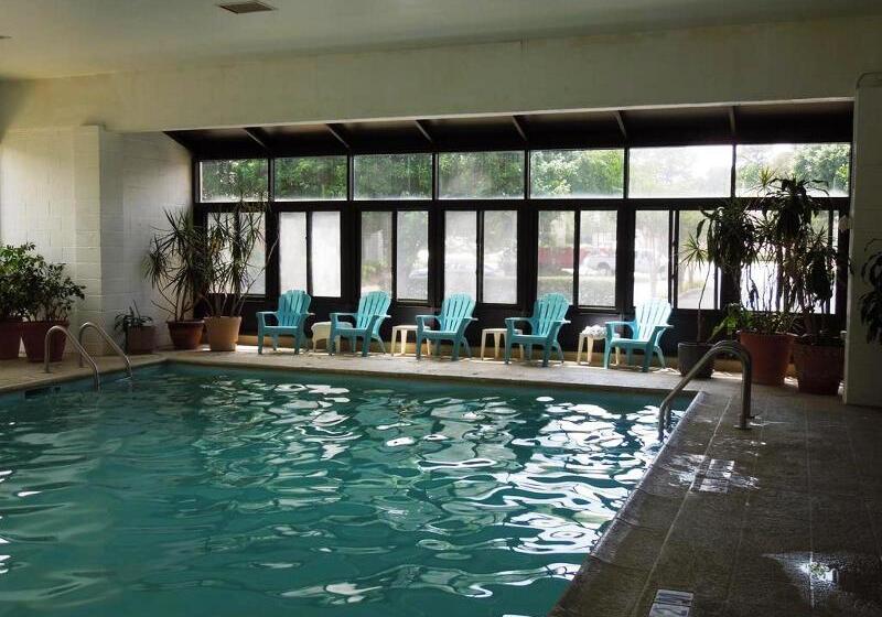 ホテル Wingate By Wyndham Williamsburg