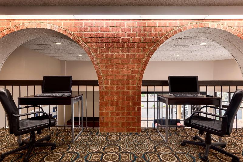 ホテル Wingate By Wyndham Williamsburg