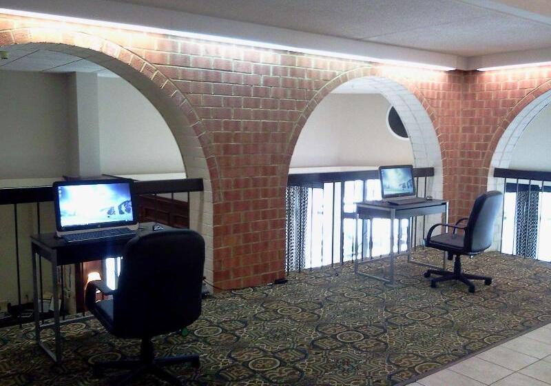 ホテル Wingate By Wyndham Williamsburg