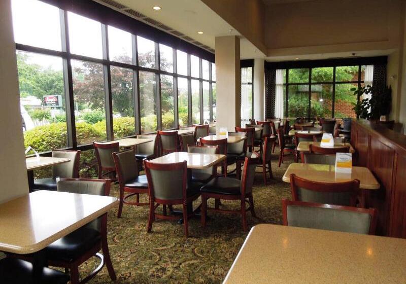 ホテル Wingate By Wyndham Williamsburg