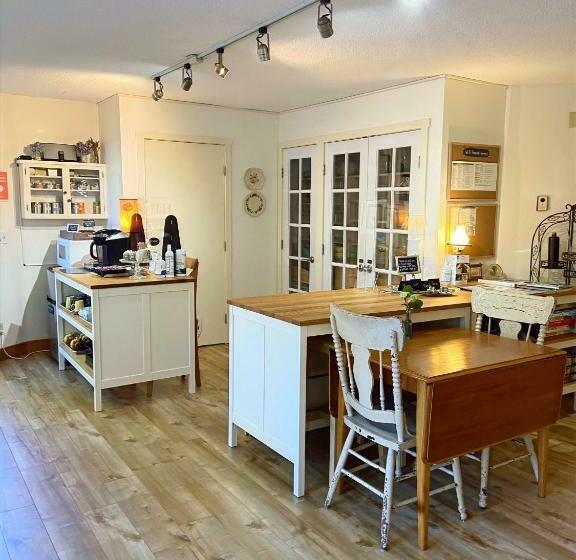 Hotel Wisteria Guest House