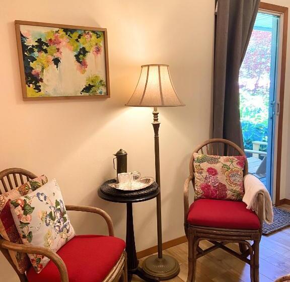 Hotel Wisteria Guest House