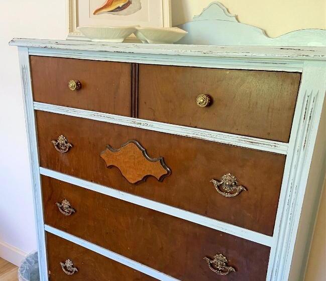 Hotel Wisteria Guest House