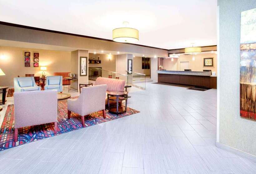 ホテル Wyndham Garden Schaumburg Chicago Northwest