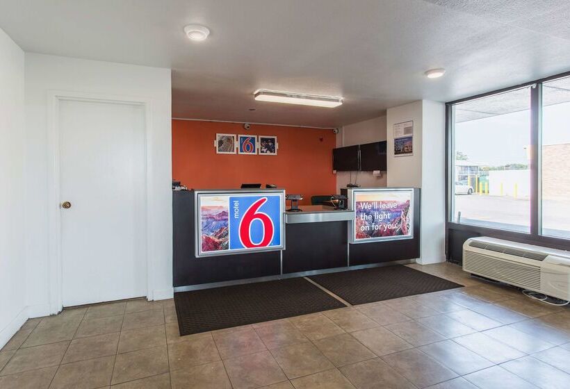 ホテル Rodeway Inn