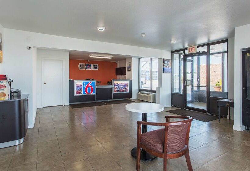 ホテル Rodeway Inn